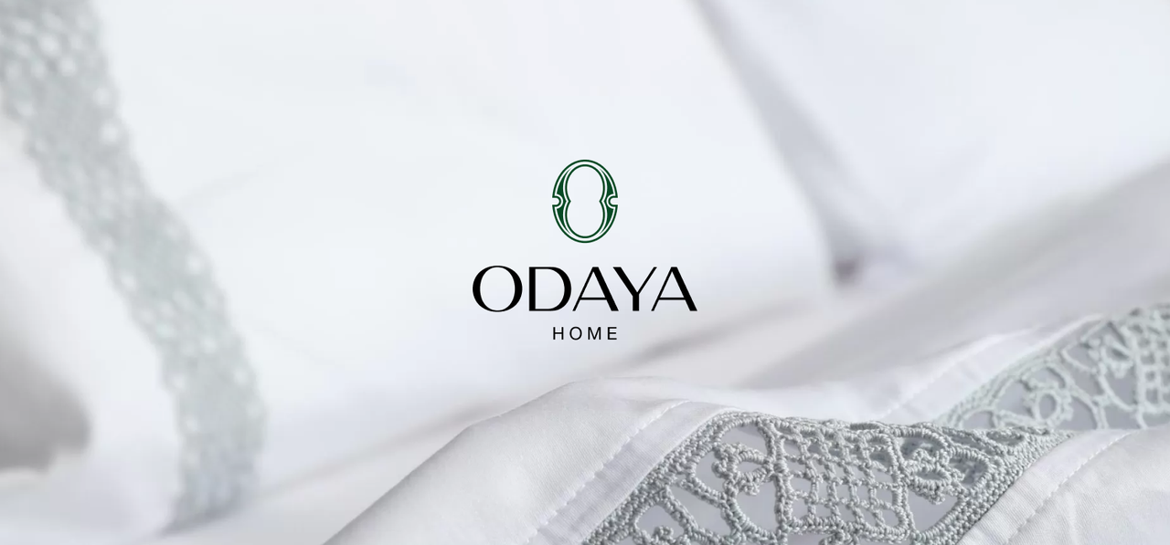 Спално бельо с дантела и логото на Odaya Home