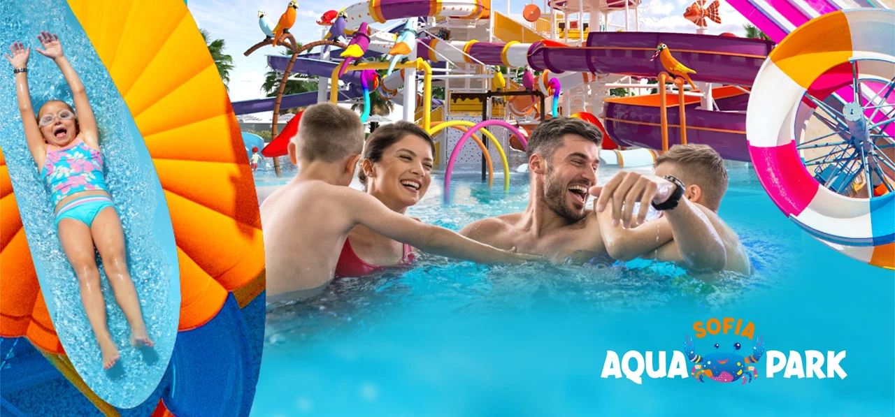 Посетители в басейн и водни атракции в Aquapark Sofia